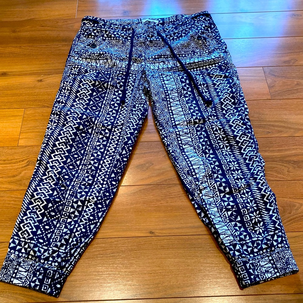 Unique Ann Taylor Loft Capri Pants - Drawstring, cotton, beautiful Navy Blue 8